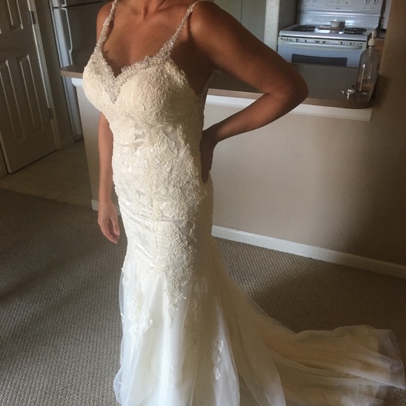 Dresses & Skirts - Wedding dress